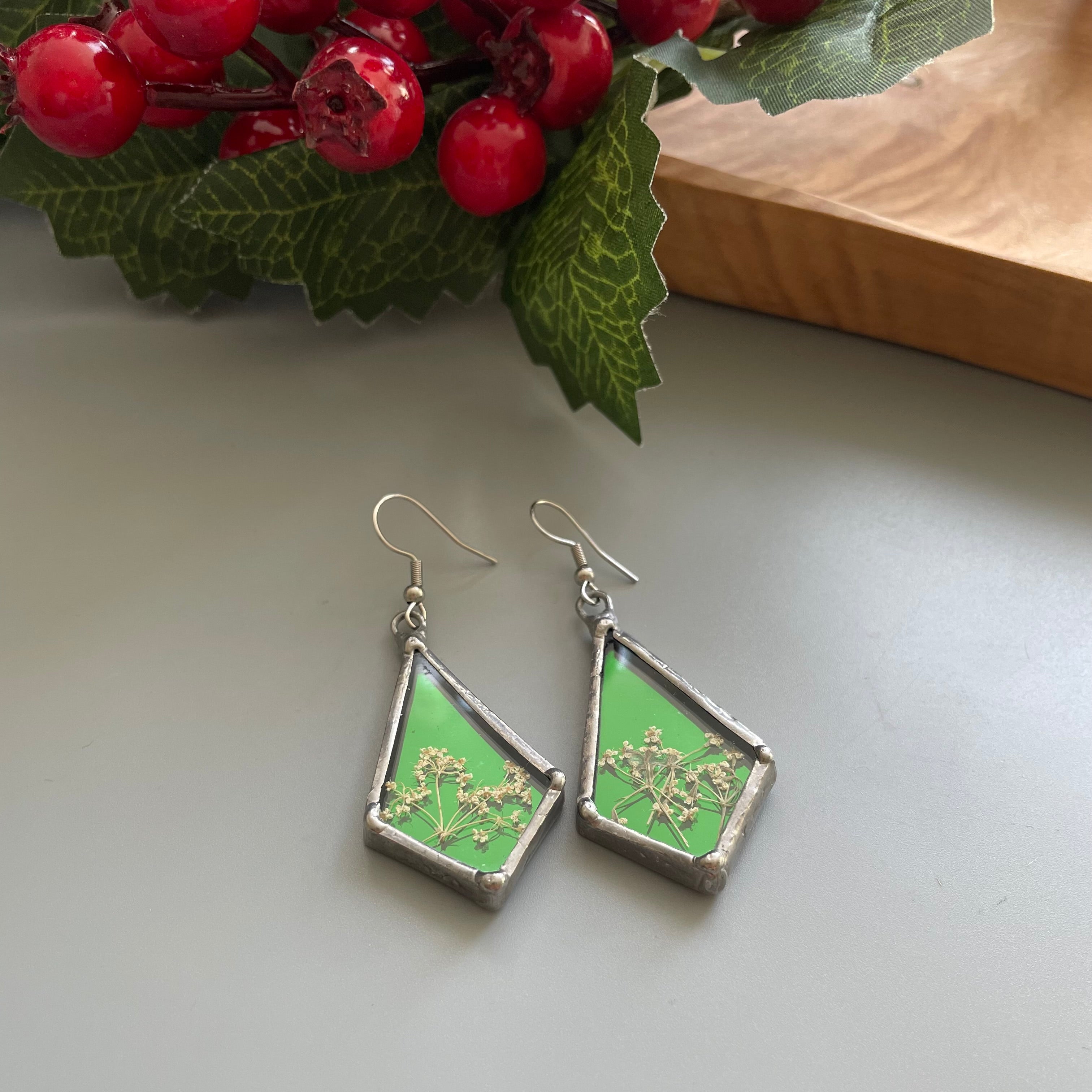 Stain Green Glass Earrings with Dried Flower